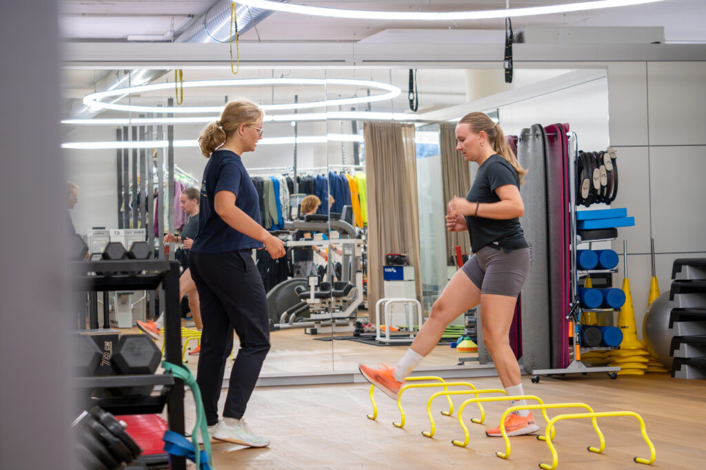 Rééducation fonctionnelle du genou en physiothérapie du sport à Bâle